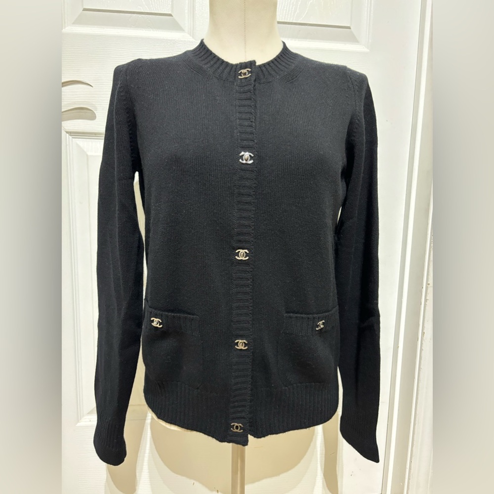 Chanel  Black Cashmere Cardigan CC turnlock size 42